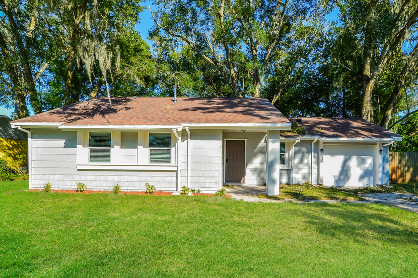 7 S Lake Pleasant Rd Apopka, FL 32703